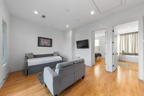 606 Oakley Street Houston TX 77006