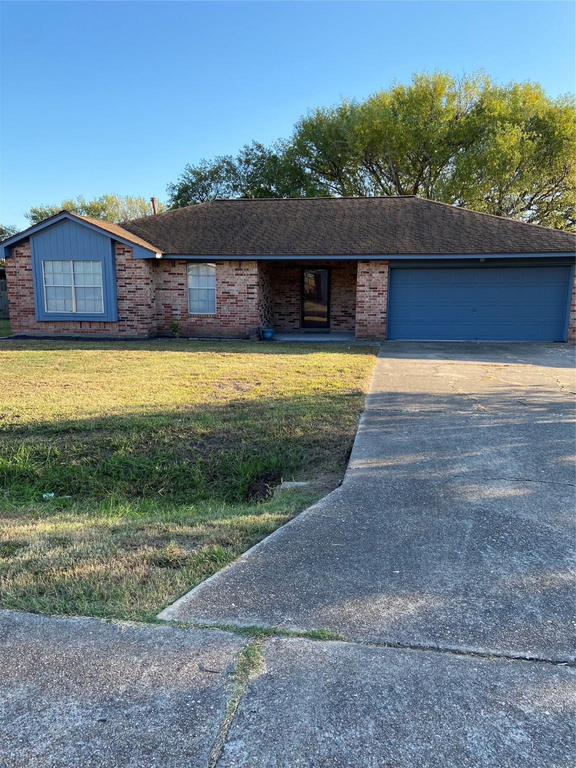 2502 Foxglove Street Highlands TX 77562