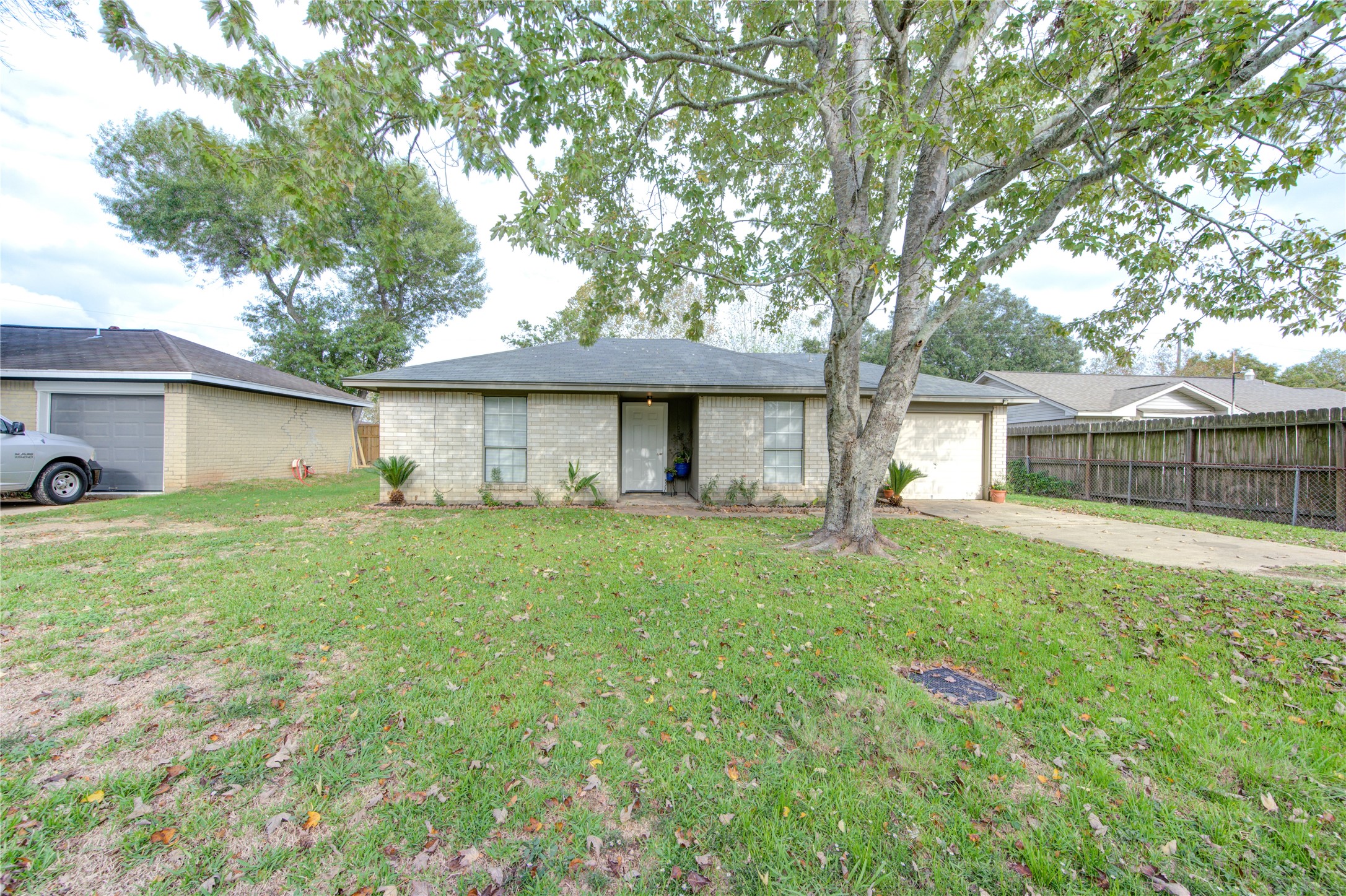310 N 9th Street Beasley TX 77417