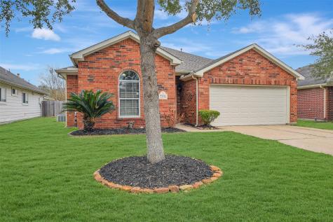 2106 Beacon Light Lane Fresno TX 77545