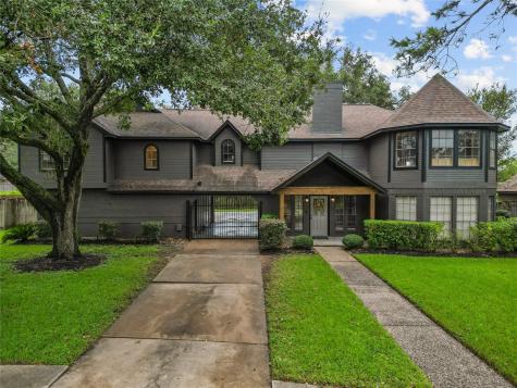 1210 Middlecreek Street Friendswood TX 77546