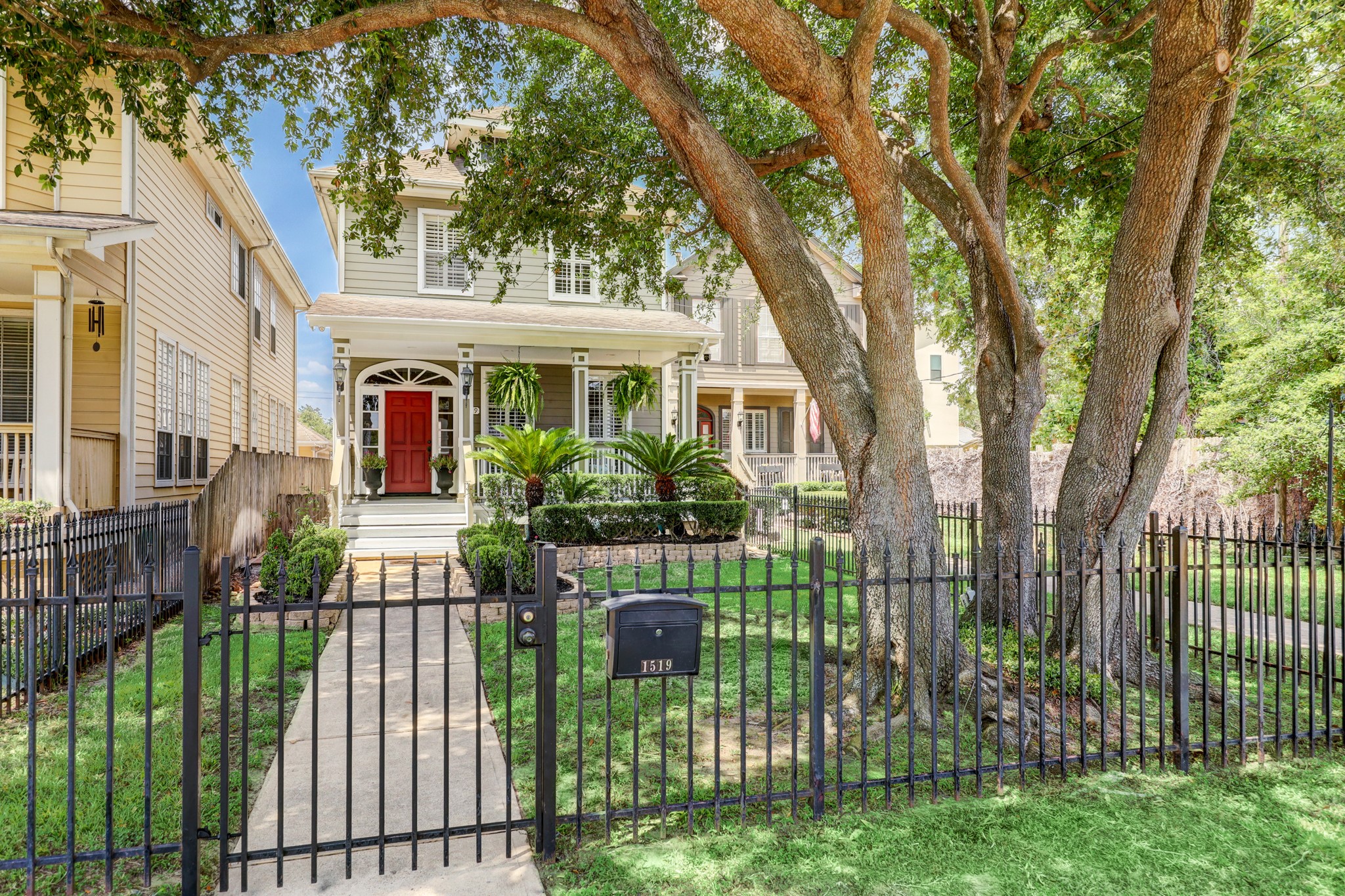 1519 W 25th Street Houston TX 77008