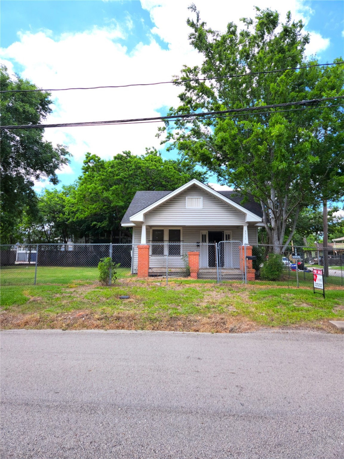 3319 Cochran Street Houston TX 77009