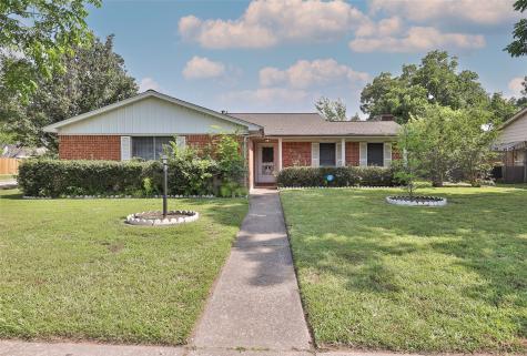 958 W Bertrand Street Houston TX 77088