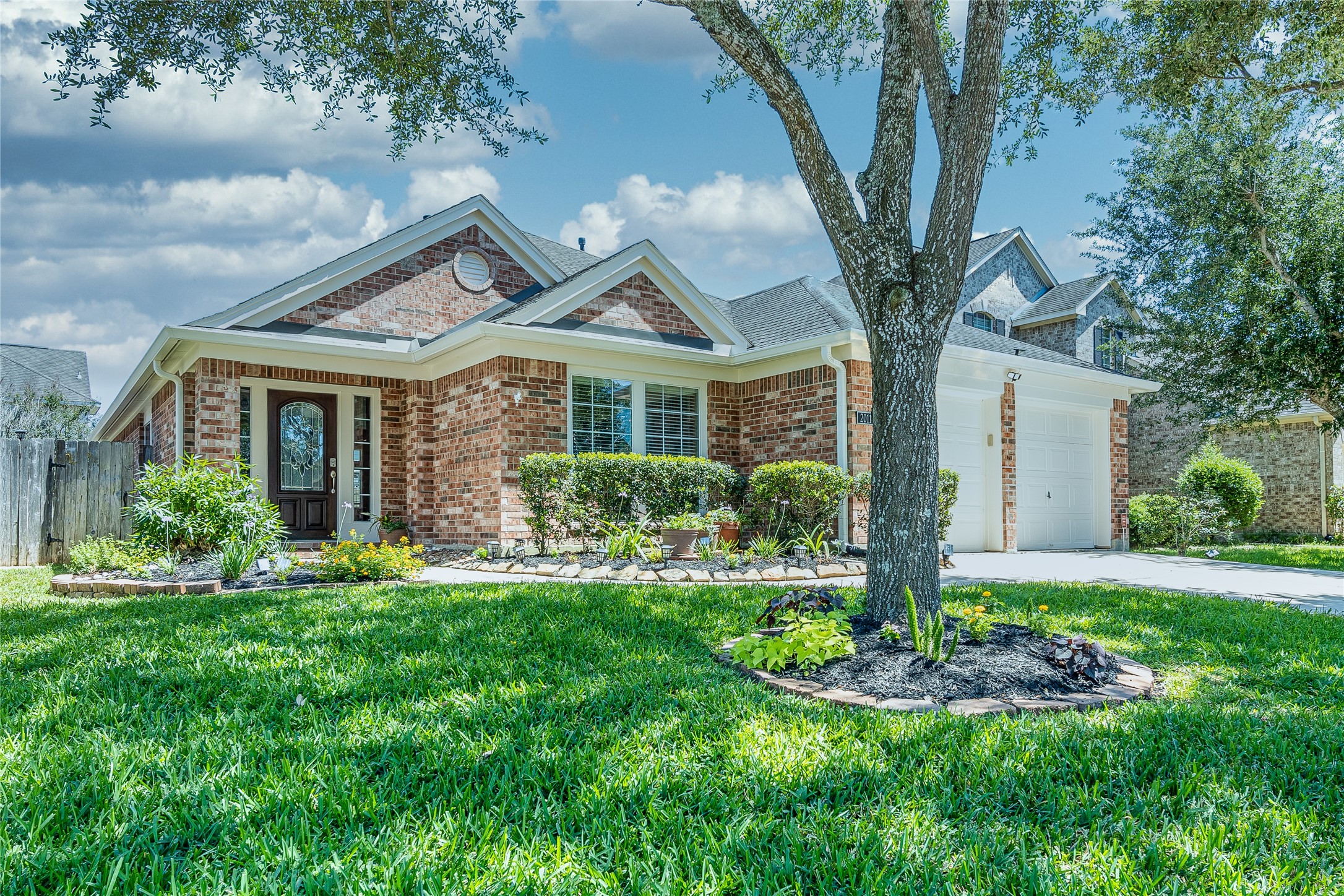 2011 Shore Breeze Drive Pearland TX 77584