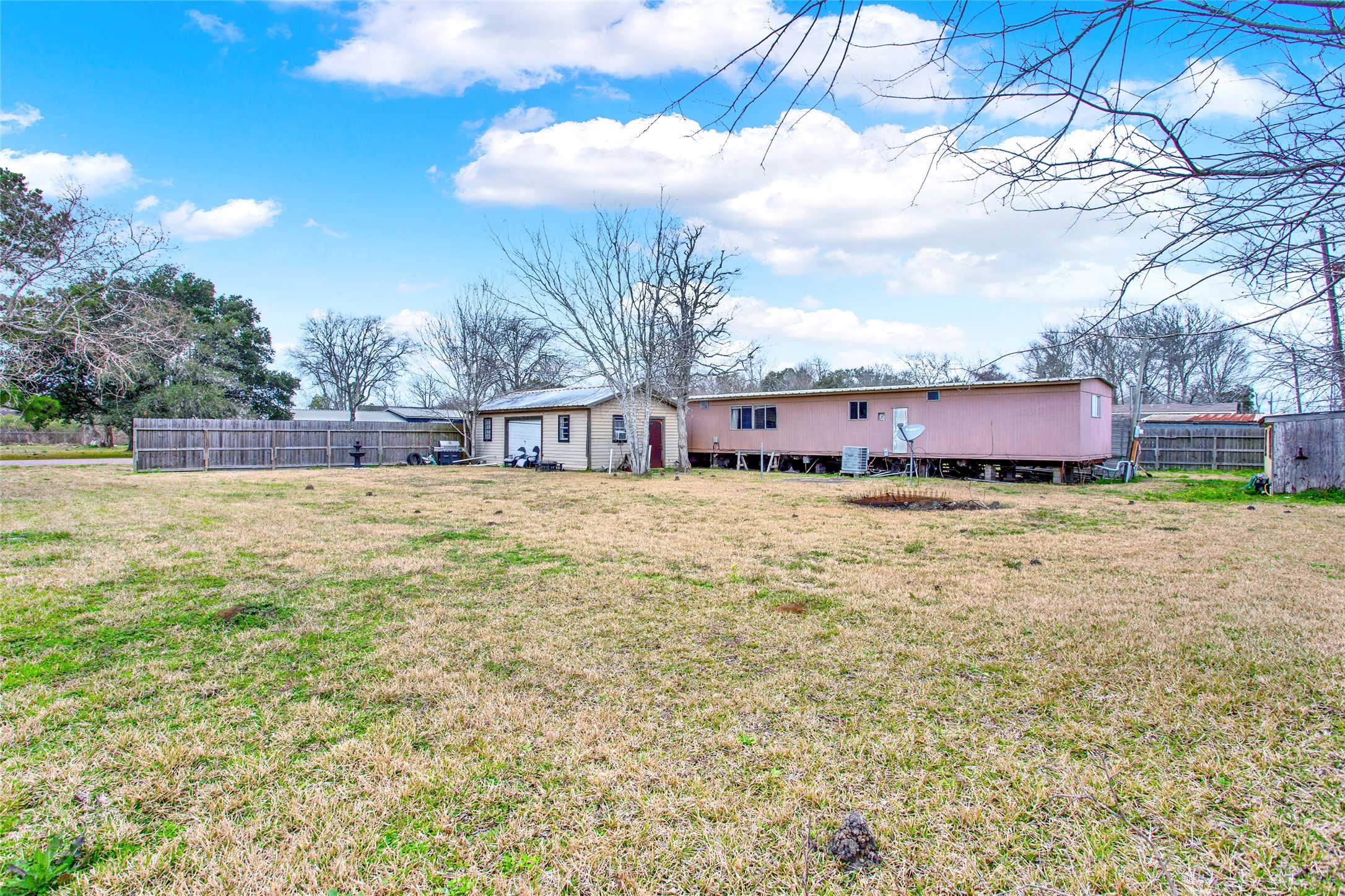 838 County Road 925b Alvin TX 77511
