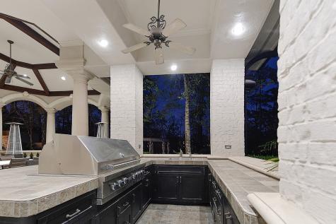 88 W Grand Regency Circle The Woodlands TX 77382