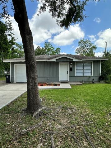 1402 Firwood Circle Pasadena TX 77502