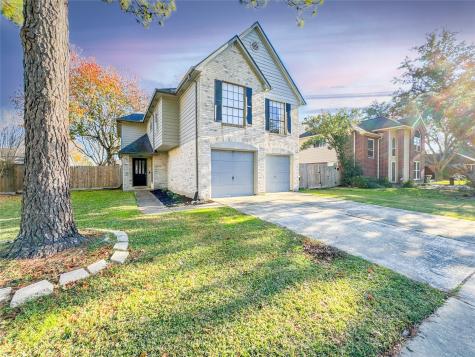 2205 Saint James Place Pearland TX 77581