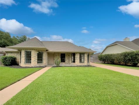 2103 Moss Creek Lane Pearland TX 77581