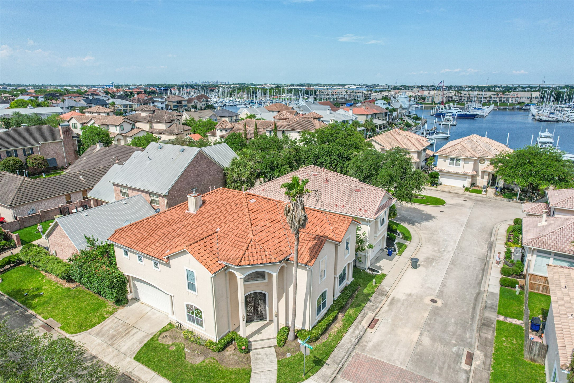 421 Harborview Drive Kemah TX 77565