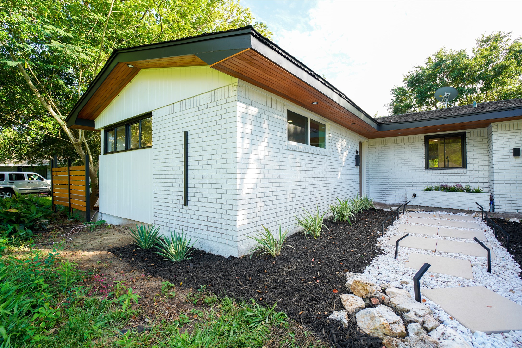 109 N Bayou Drive Hitchcock TX 77563