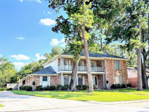 5703 Green Springs Drive Houston TX 77066
