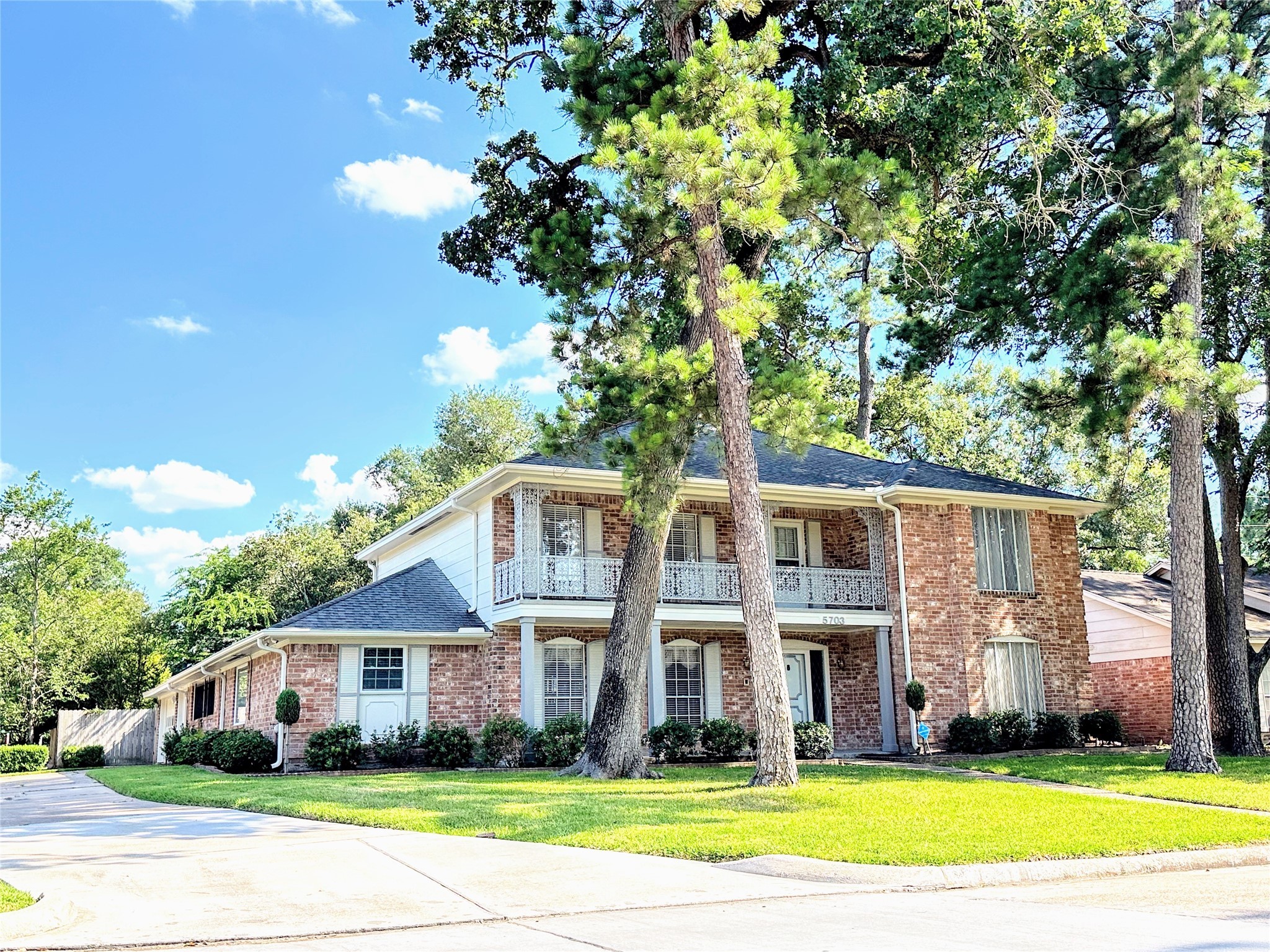 5703 Green Springs Drive Houston TX 77066