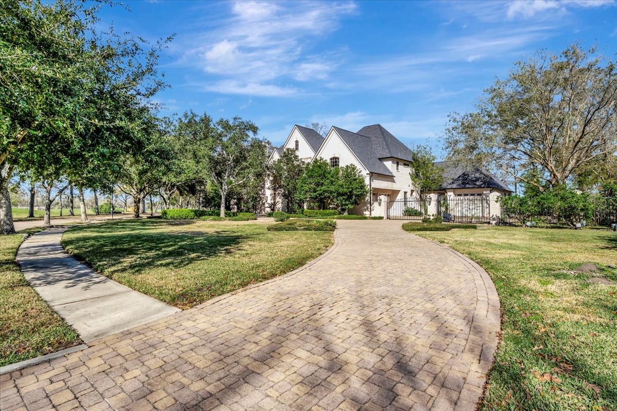 14823 Bay Oaks Boulevard Houston TX 77059