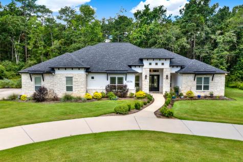 157 Rim Rock Huntsville TX 77340