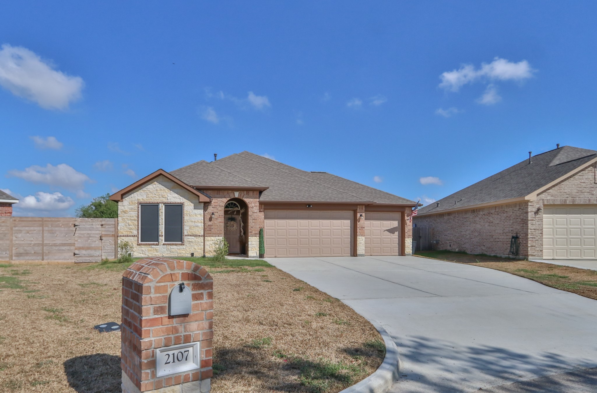 2107 Loc Loma Lane La Porte TX 77571