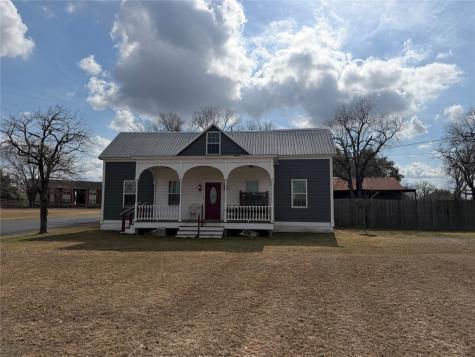 1094 N Von Minden Street La Grange TX 78945