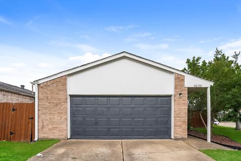 4223 Amir Street Houston TX 77072