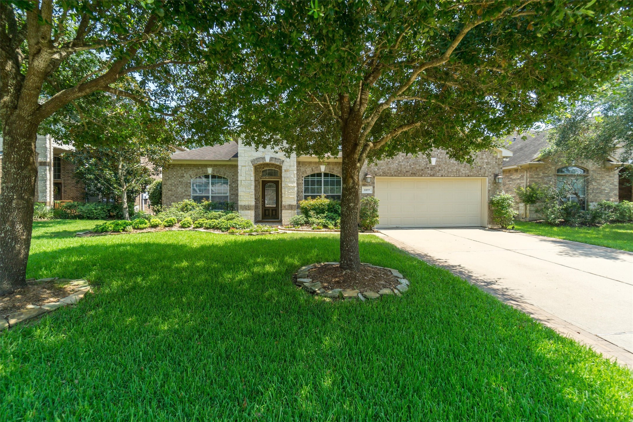 4469 Dinastia View Court League City TX 77573