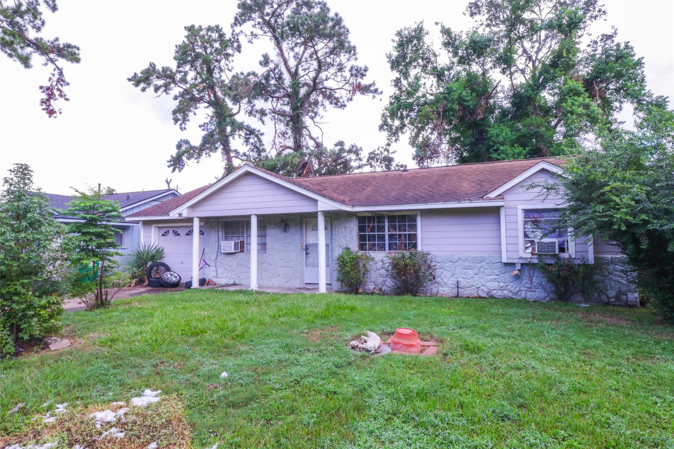 7437 Navasota Street Houston TX 77016