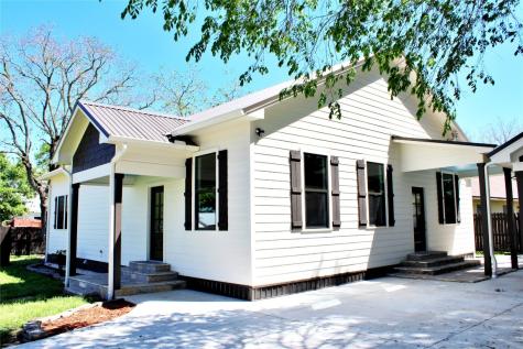 678 Colorado Street Glidden TX 78943