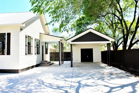 678 Colorado Street Glidden TX 78943