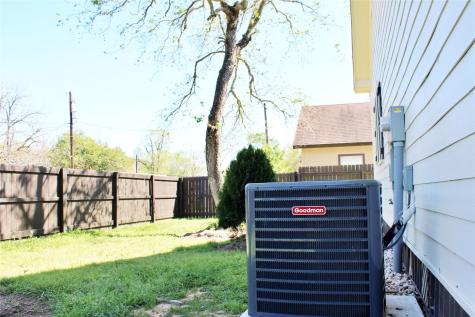 678 Colorado Street Glidden TX 78943