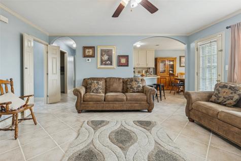 21 Pine Prairie School Road Huntsville TX 77320