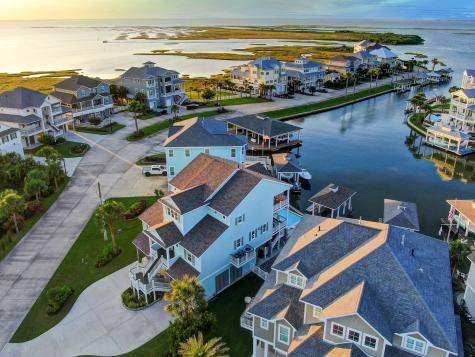 3235 Lafittes Point Galveston TX 77554