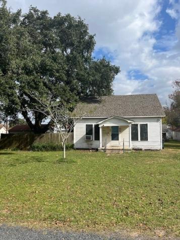 605 Alamo Street El Campo TX 77437