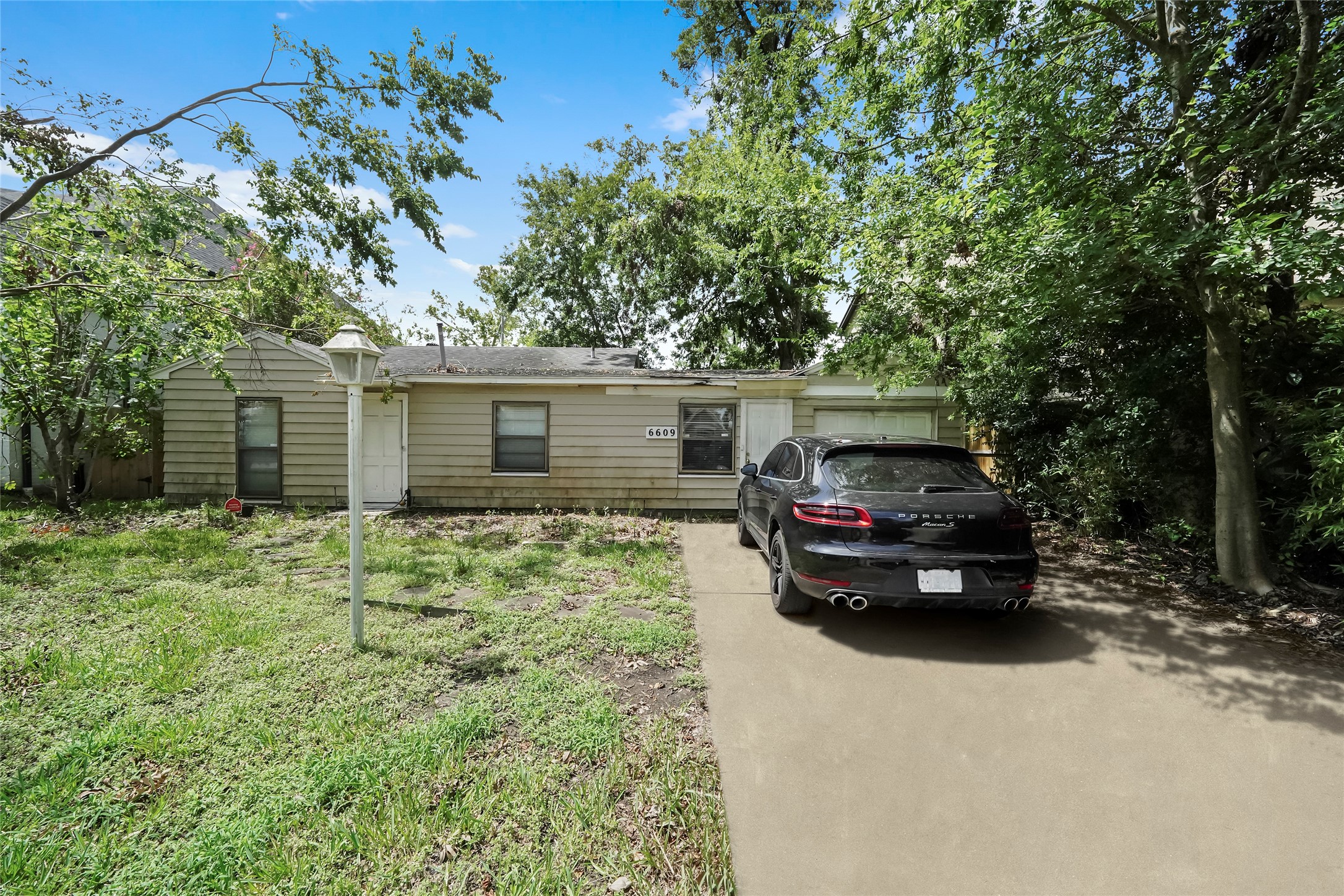6609 Saxet Street Houston TX 77055