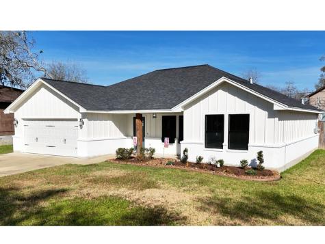 322 Quail Run Drive Richwood TX 77531