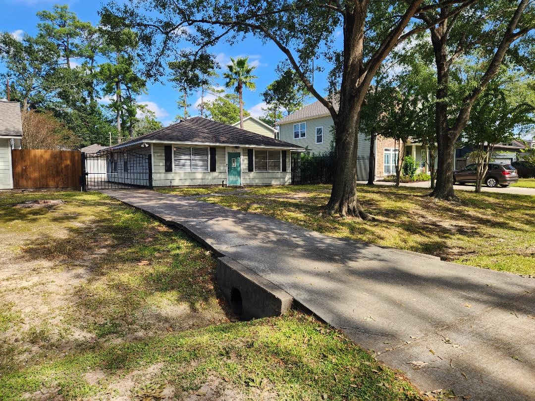 1020 W 42nd Street Houston TX 77018