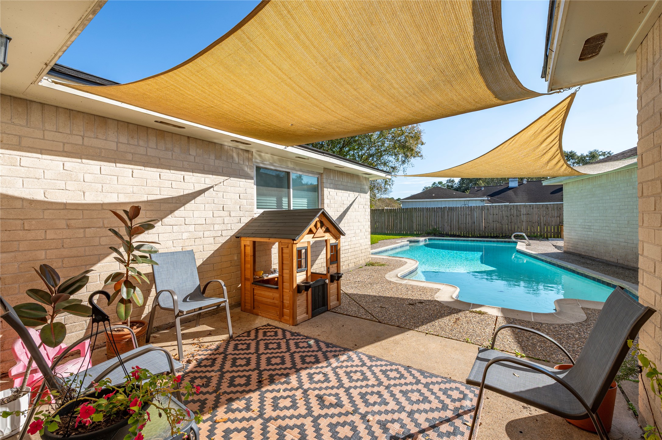 408 Broadmoor Street Friendswood TX 77546