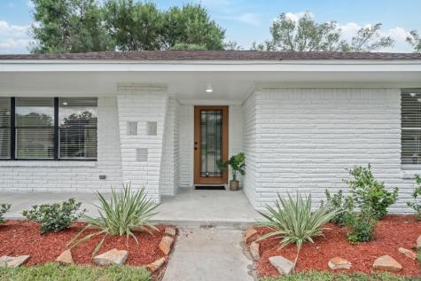 4302 Creekbend Drive Houston TX 77035