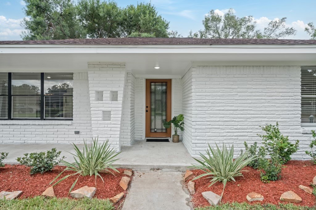 4302 Creekbend Drive Houston TX 77035