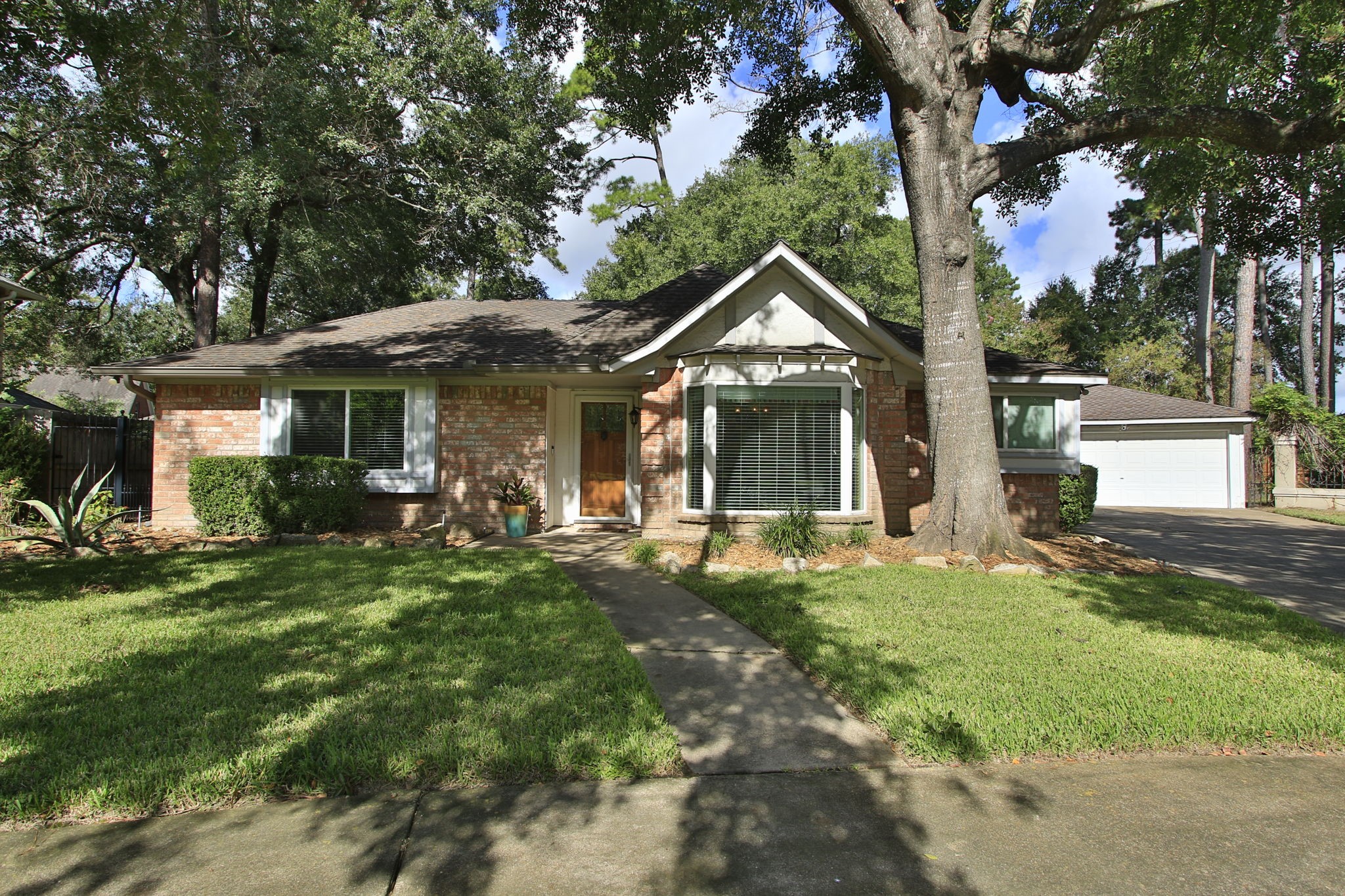 15207 Hillbrook Court Houston TX 77070