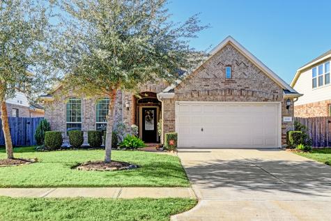2116 Cambridge Bay Drive Pearland TX 77584