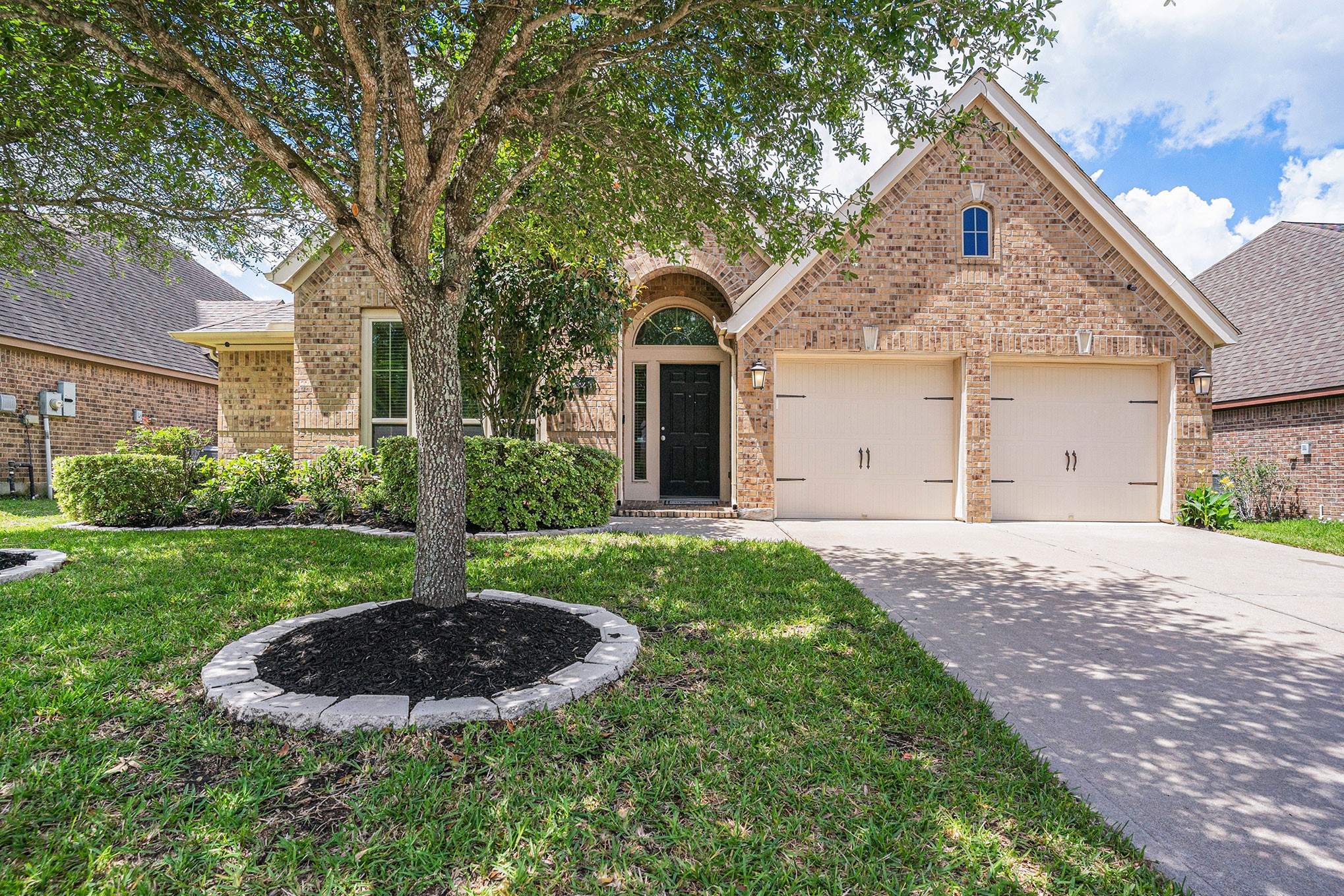 2304 Lost Bridge Lane Pearland TX 77584