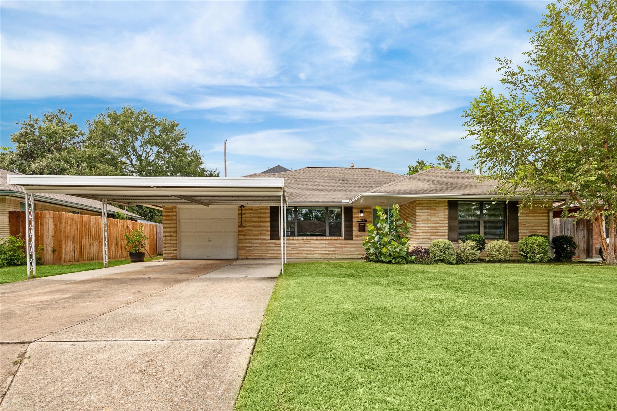 2106 Chippendale Road Houston TX 77018