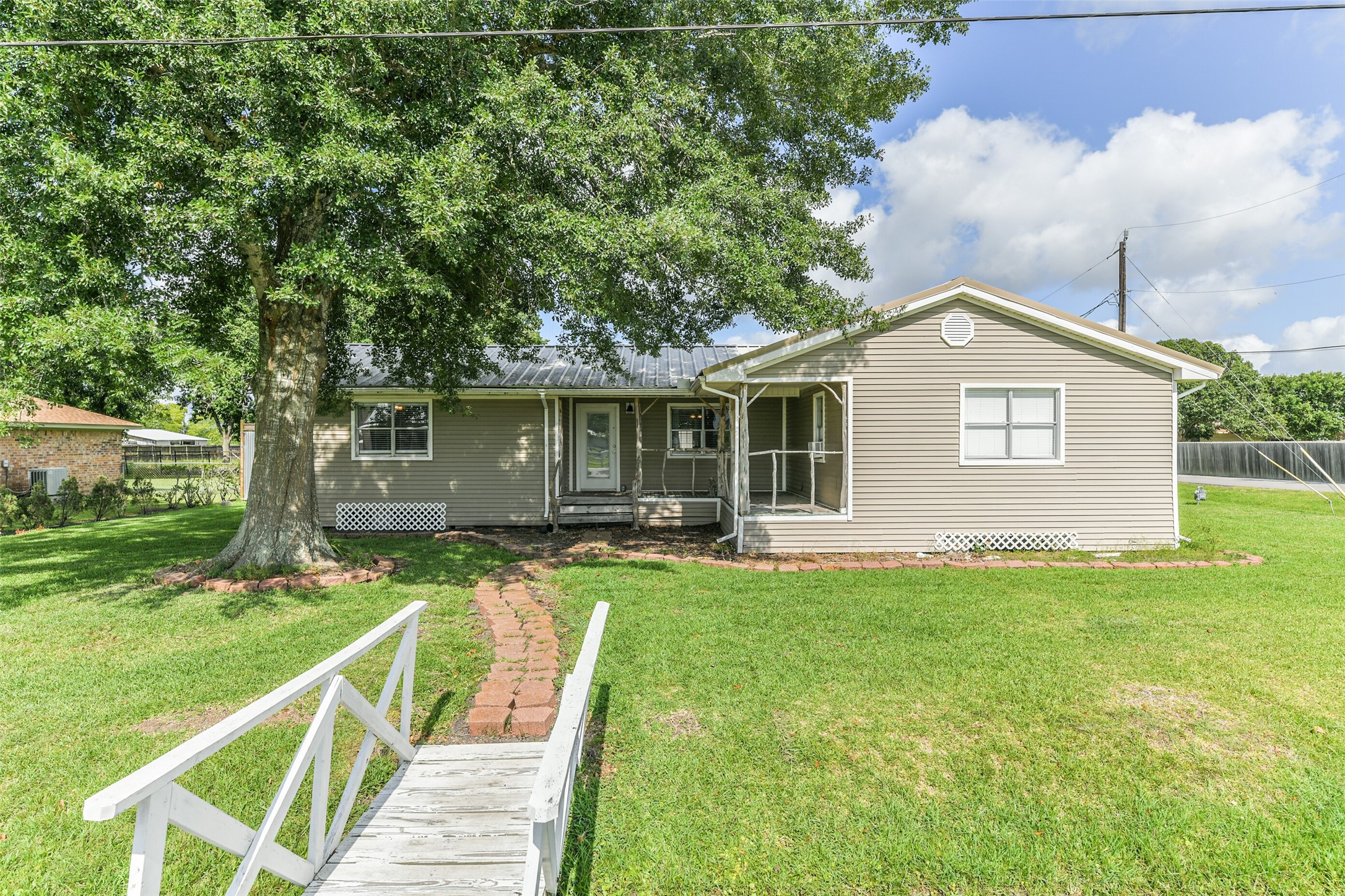 1800 Alvy Drive La Porte TX 77571