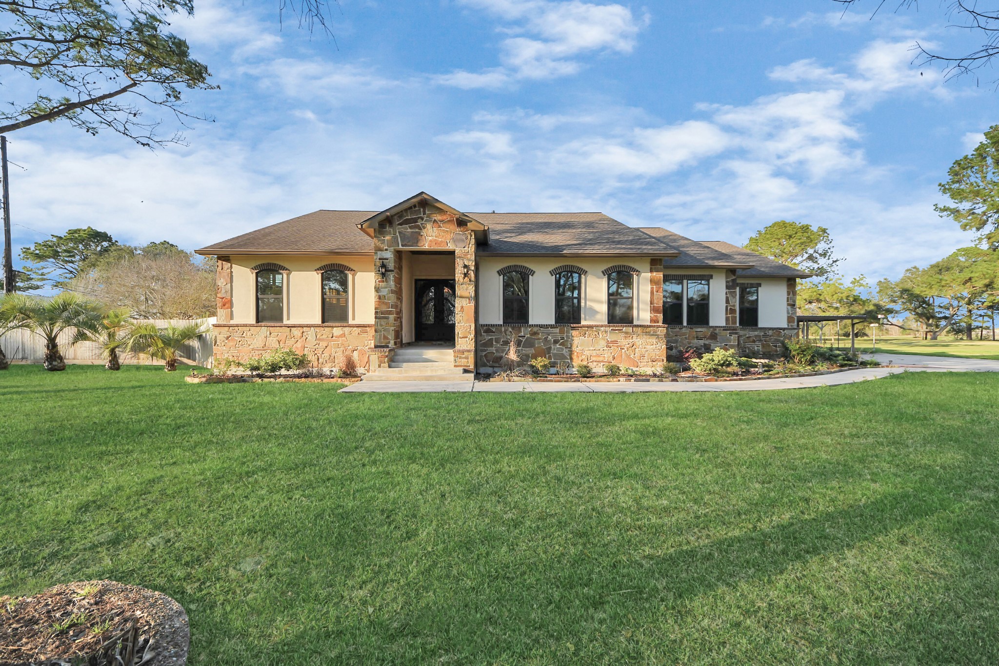 6705 Meadow Lane Pearland TX 77584