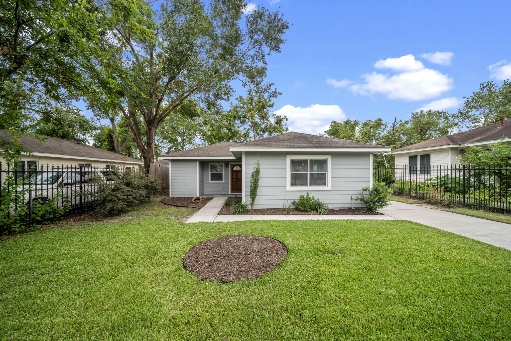 326 W 27th Street Houston TX 77008