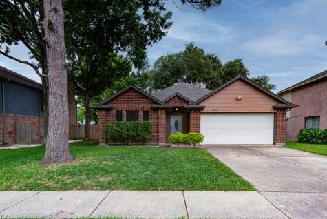 2209 Castle Drive League City TX 77573