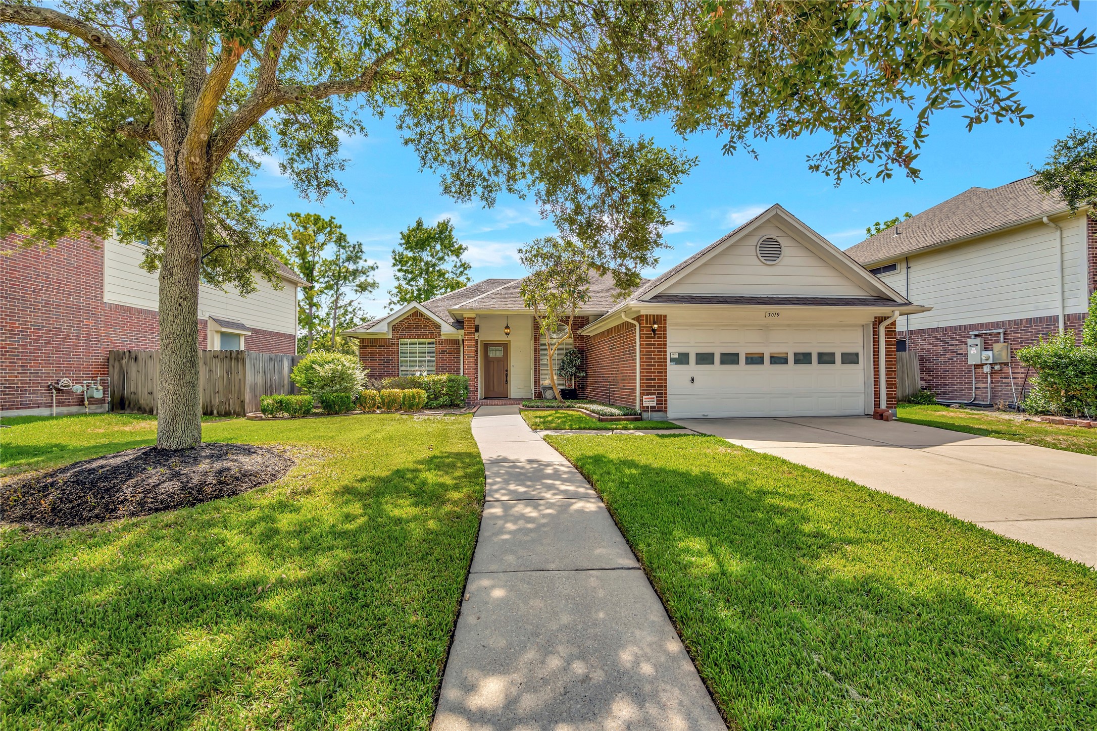 3019 Signal Hill Drive Friendswood TX 77546