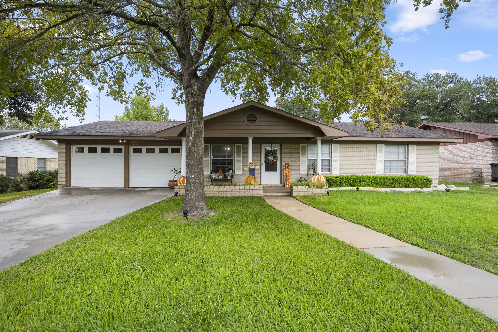 205 Klesel Street Schulenburg TX 78956