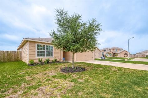 772 Crystal Lakes Drive Brookshire TX 77423
