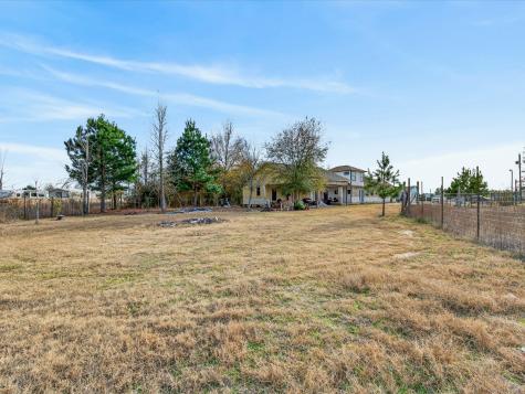1833 County Road 3556 Cleveland TX 77327