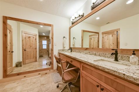 83 Maid Marian Cleveland TX 77327
